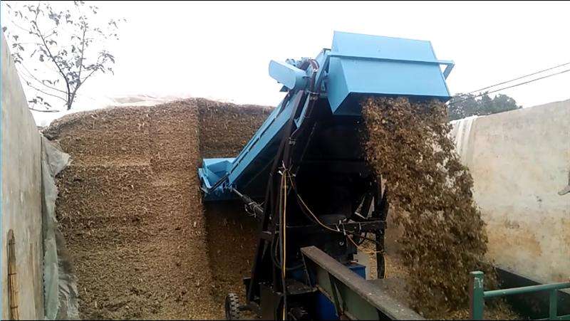 車(chē)載式青貯取料機(jī)