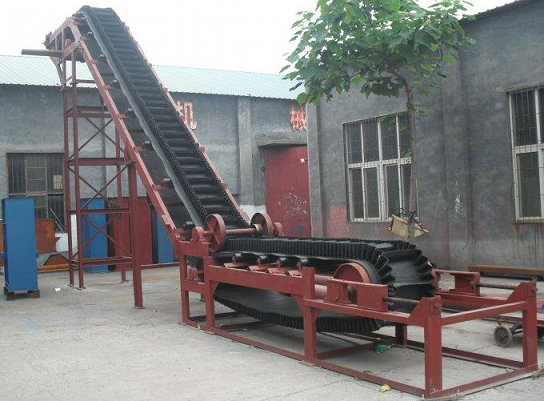 大傾角皮帶輸送機生產(chǎn)廠家展示 大傾角皮帶輸送機生產(chǎn)廠家展示