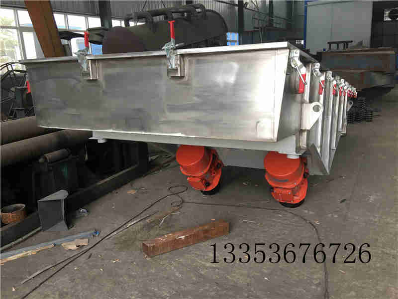 直線振動篩振動電機的安裝位置及振動甩塊的轉向？